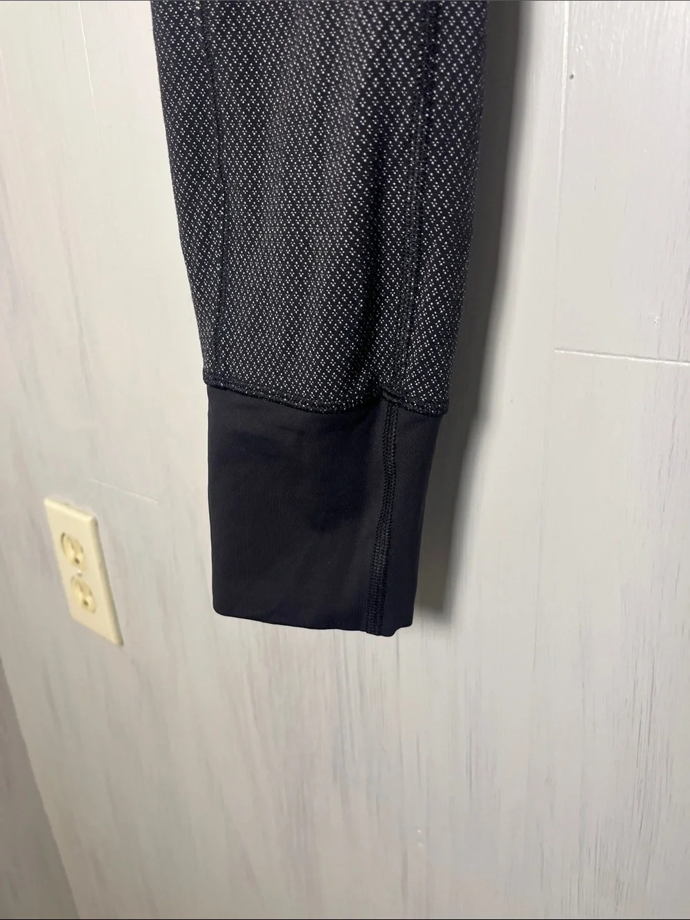 Lululemon En Route Crop Diamond Dot Black White Size 8